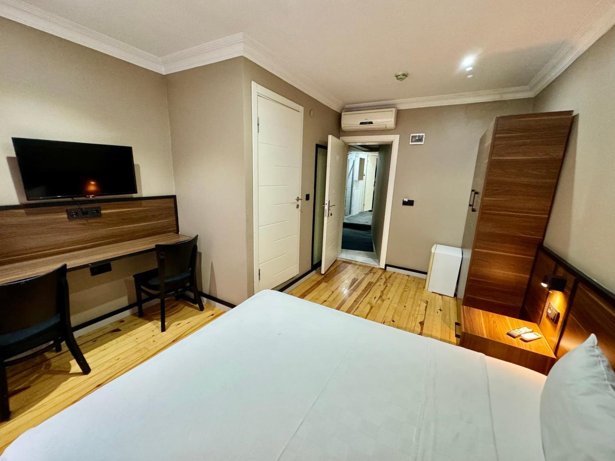 Aram Kerasi Rooms Istanboel Buitenkant foto